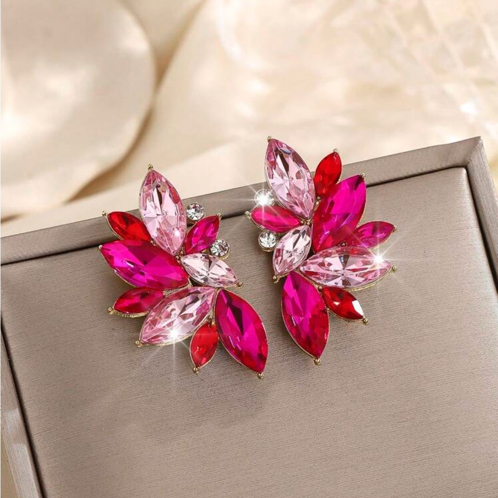 Pink Retro Cluster Crystal Dangle Earrings Rhinestone Statement Stud Earrings